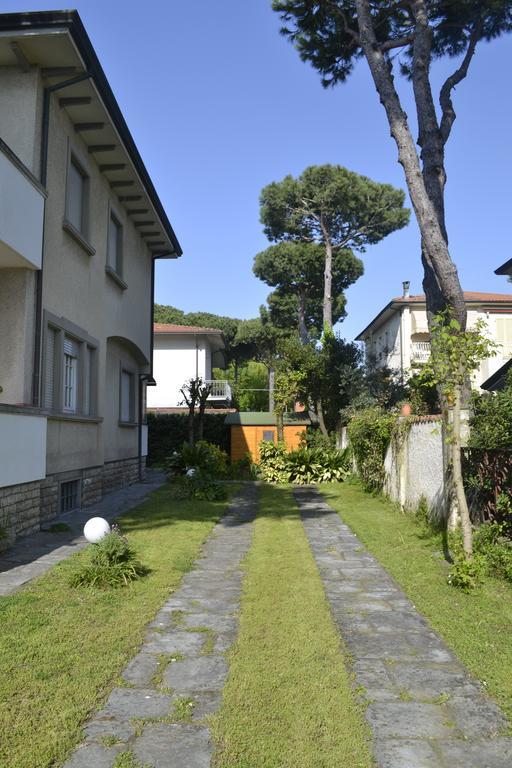 Casa Adriana Villa Lido di Camaiore Exteriör bild